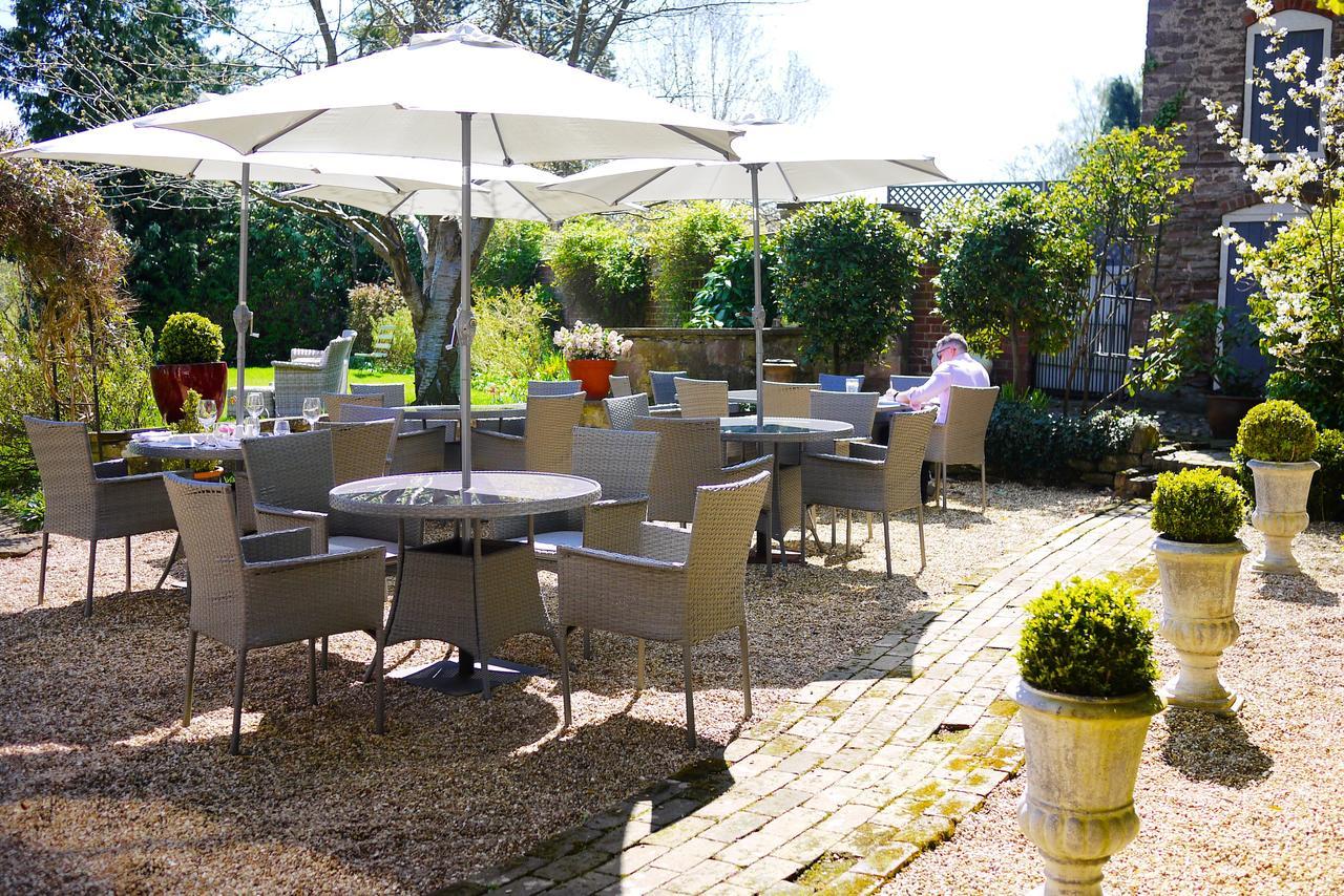 Glewstone Court Country House Hotel Ross-on-Wye Exterior photo